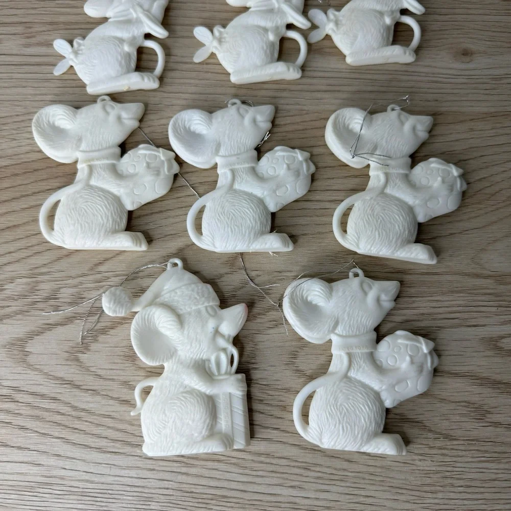 White Plastic Christmas Mice Flat Vintage Ornaments Lot Of 11 MCM Classic‎ Tacky